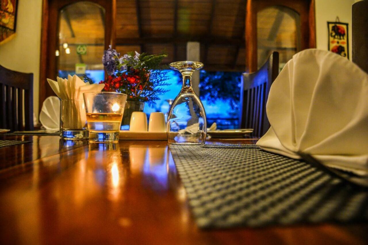 Elegant Hotel Kandy Dış mekan fotoğraf